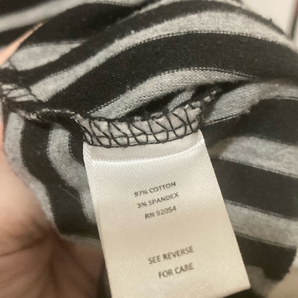 Black and white striped Tunic Top - Picture 5 of 5